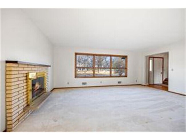 Foto del edificio - 15605 Boulder Creek Dr