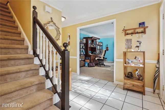 Foto del edificio - 5 br, 2 bath House - 3615 Warwick Way