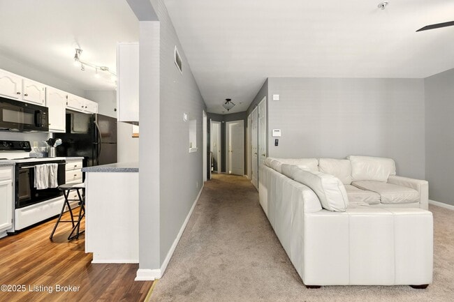 Foto del edificio - 225 Crescent Hill Pl
