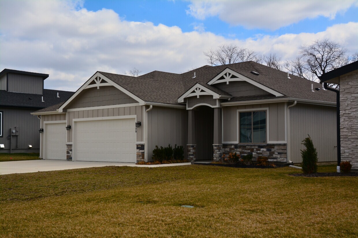 2529 E 26th Terrace, Lawrence, KS 66046 House Rental in Lawrence, KS