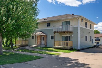 Building Photo - 2014-2020 7th St S