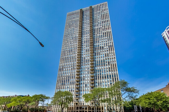 Foto del edificio - 1660 N La Salle Dr