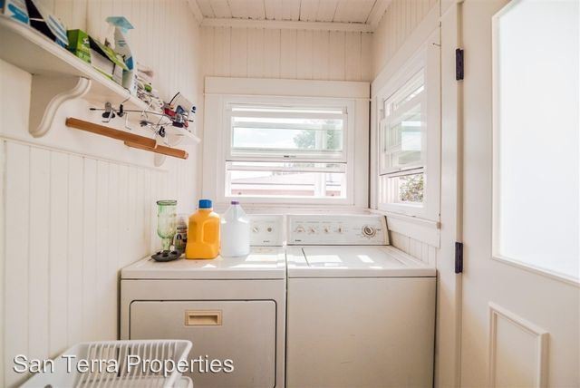 Building Photo - 2247 Bolinas St