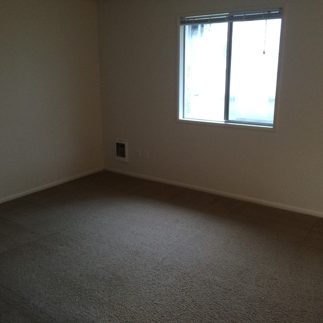 Building Photo - Brookwood Apartments