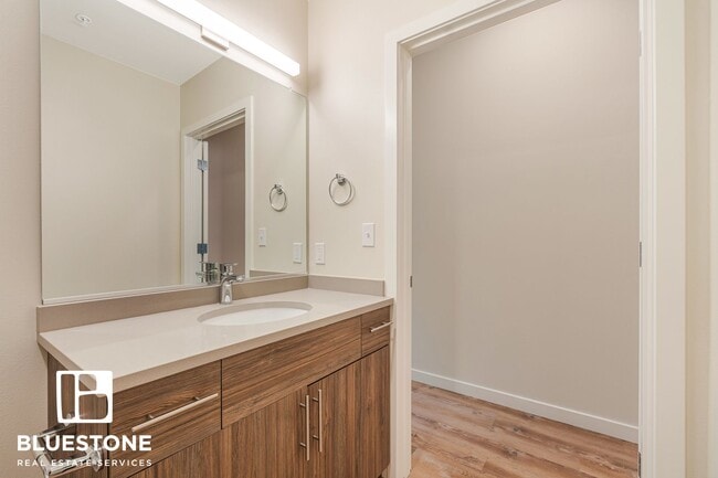 Interior Photo - The Woods on Marquam Hill