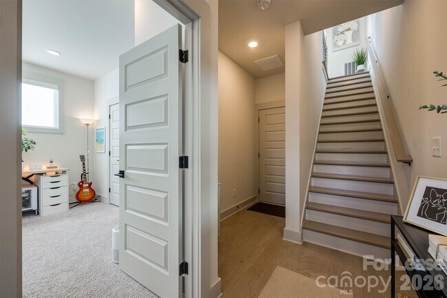 Foto del edificio - 2319 Wesley Village Rd