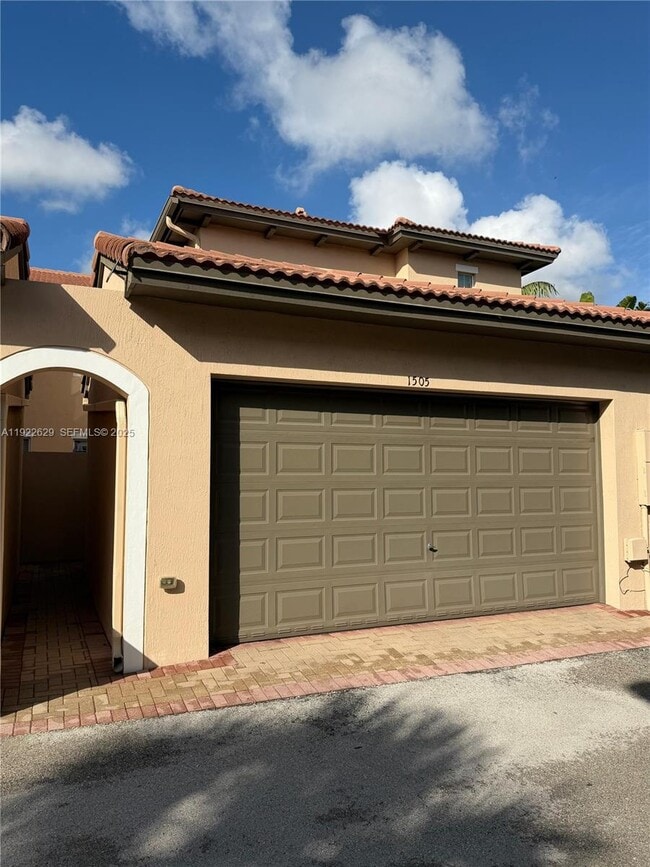 Building Photo - 1505 SW 147th Ave