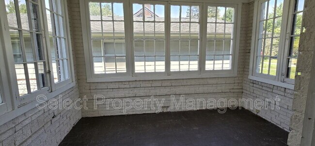 Building Photo - 2315 Kensington Blvd