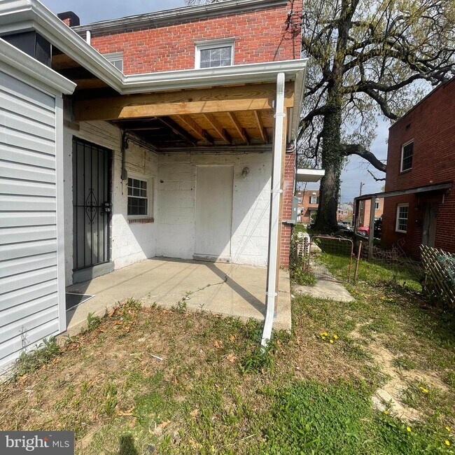 Foto del edificio - 8528 Chestnut Oak Rd