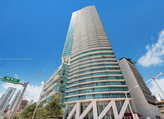 Foto del edificio - 888 Biscayne Blvd