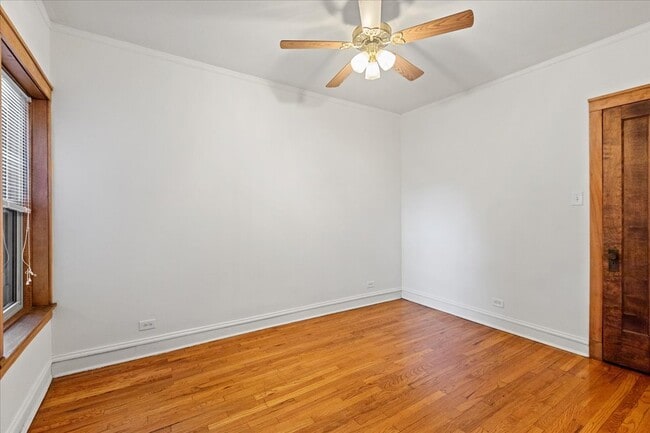 Foto del edificio - 3546 N Bosworth Ave