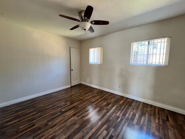 Foto del edificio - 3808 Alameda Way