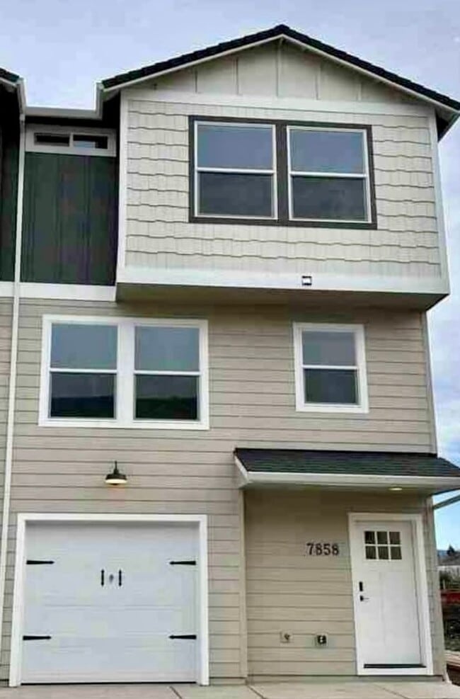 Building Photo - 7860 28th St