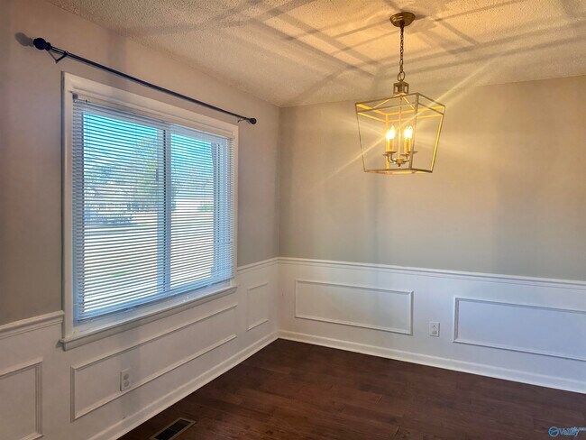 Building Photo - 10302 Picadilly Ln SW