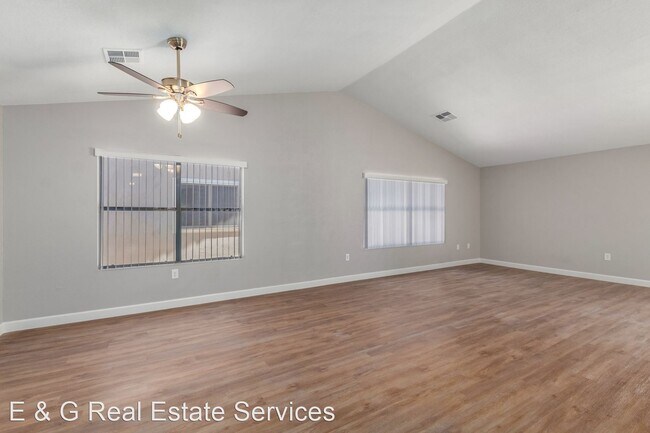 Foto del edificio - 3 br, 2 bath House - 445 S Meadows Dr