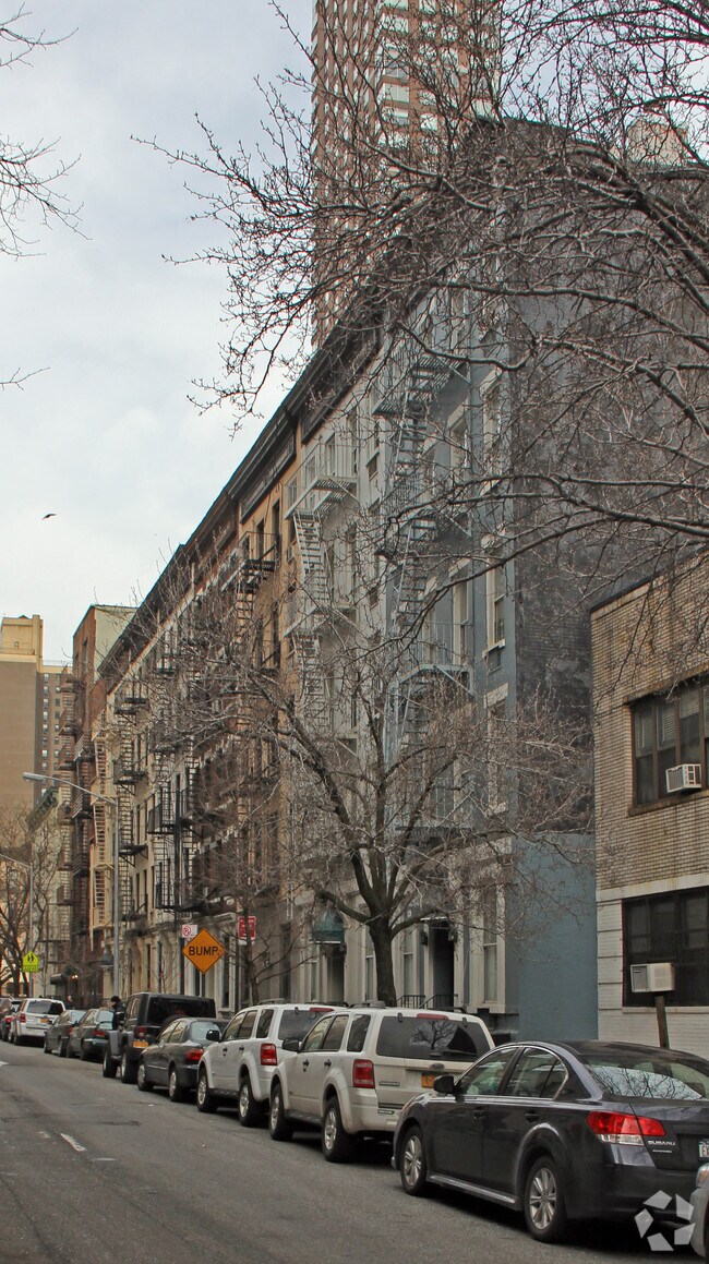 Foto del edificio - 417 East 87 Street