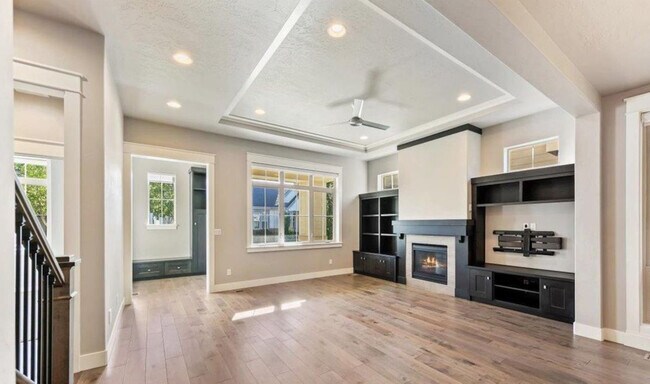 Foto del edificio - 6253 N Winward Ln