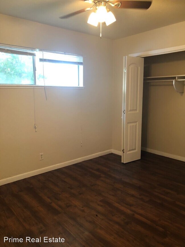 Building Photo - 457 Eldon Dr