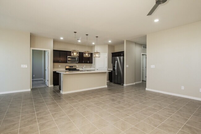 Building Photo - 4623 S 67th Ln