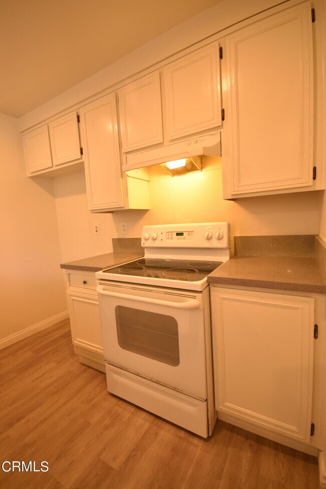 Building Photo - 2625 Tiller Ave