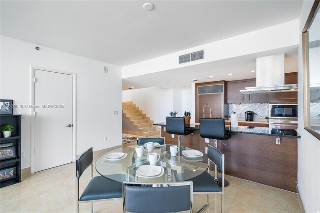 Foto del edificio - 495 Brickell Ave
