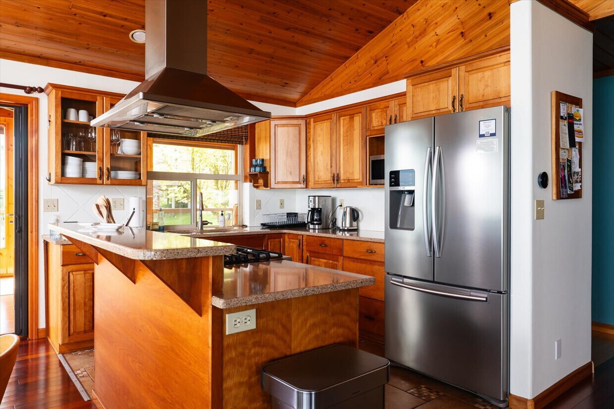 Foto principal - 3159 Saratoga Rd