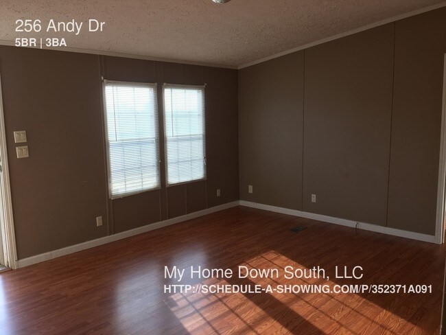 Building Photo - 256 Andy Dr