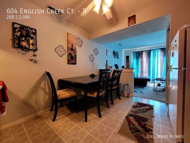 Building Photo - Cute 2 Bedroom 1.5 Bath Condo on a Quiet C...
