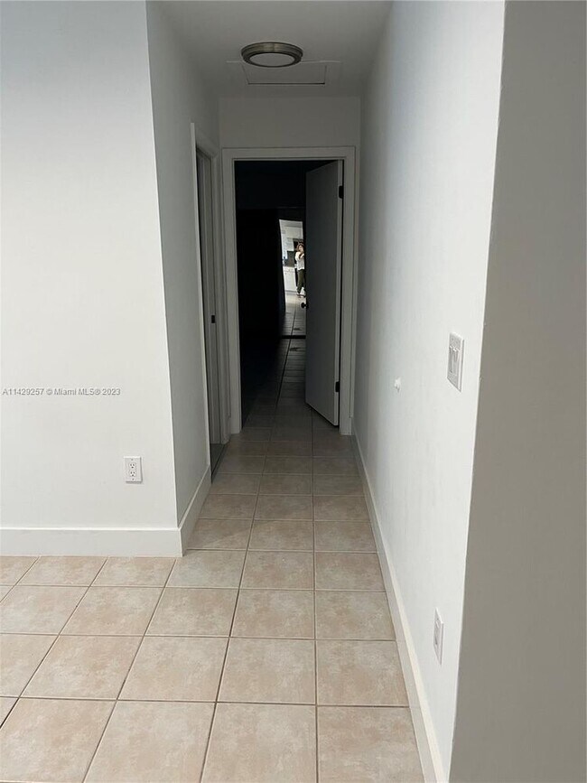 Foto del edificio - 9203 SW 136th Terrace