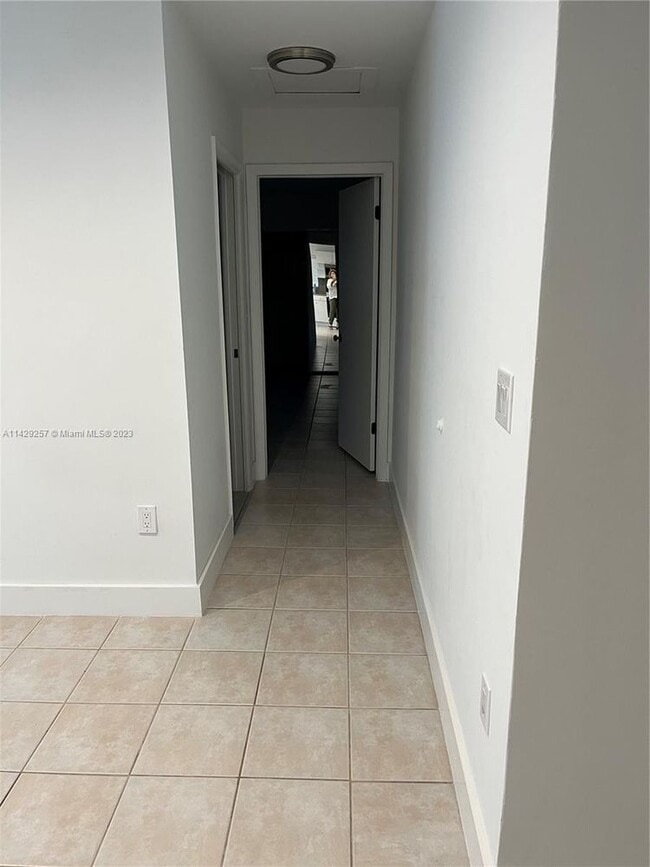 Building Photo - 9203 SW 136th Terrace