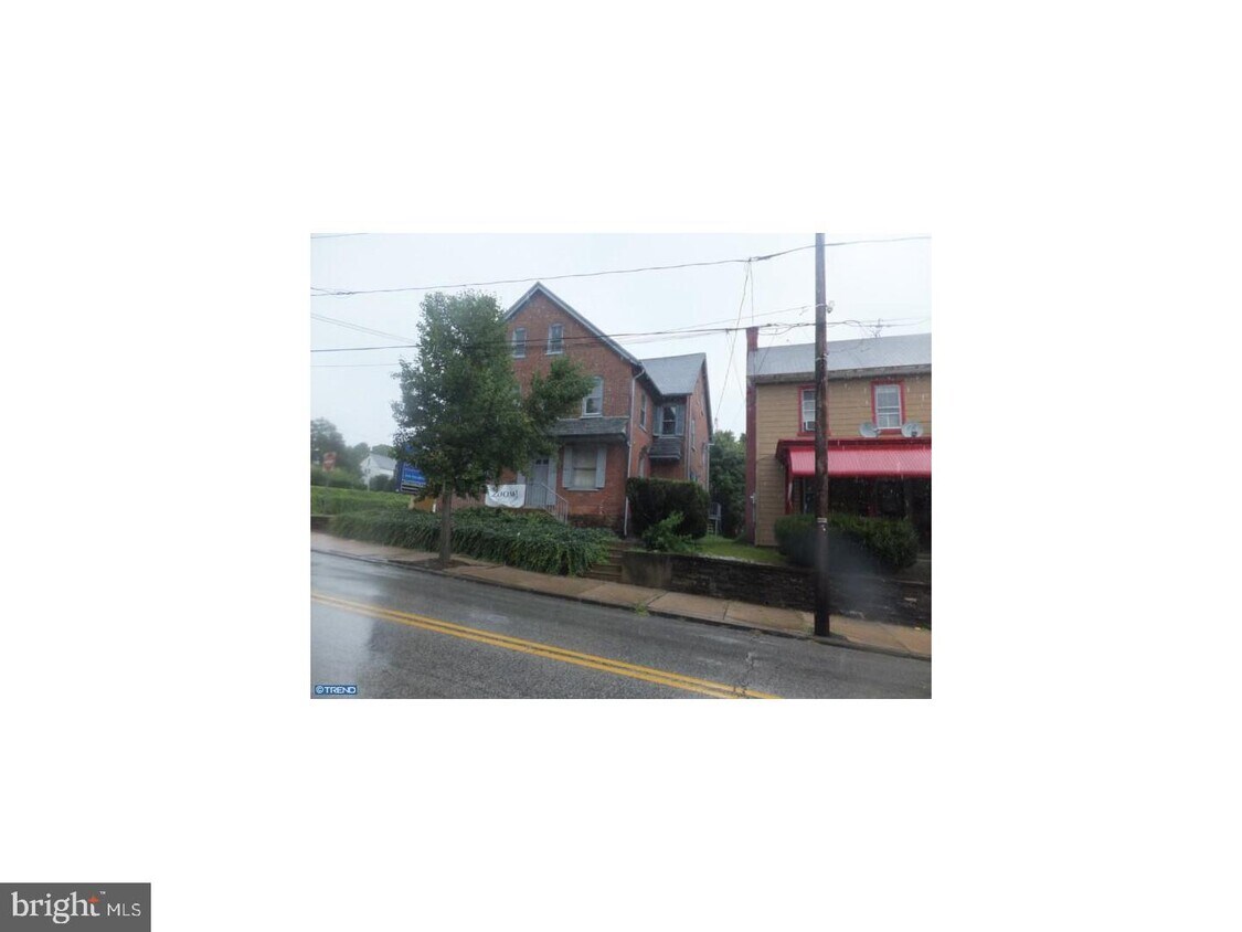 Building Photo - 231 N Main St