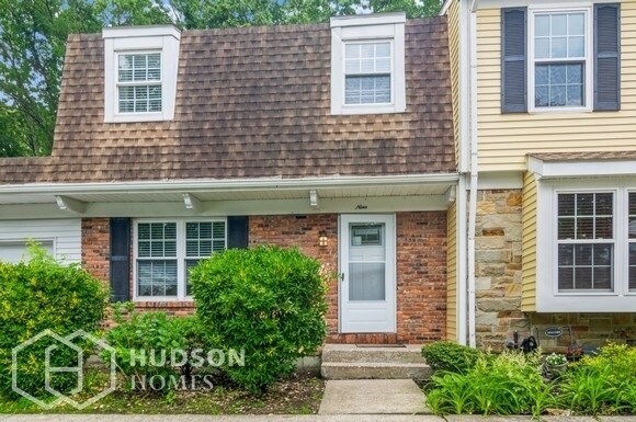 Primary Photo - NOW AVAILABLE! - 9 Stockton Commons, Yapha...