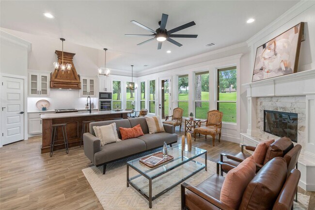 Building Photo - 243 Hide-A-Away Dr