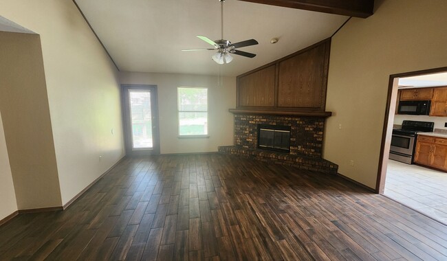 Building Photo - Charming Home in Broken Arrow School Distr...