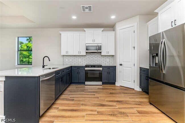 Building Photo - 4157 NW 39th Ave