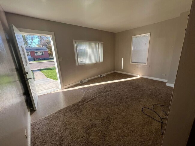 Foto del edificio - Charming 3 Bedroom Home with Garage