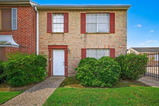 Foto del edificio - 4064 Belle Park Dr