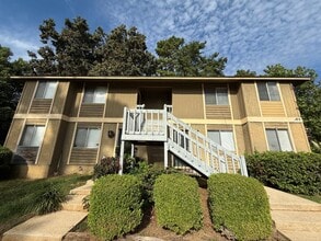 Building Photo - 736 Pointe Ct