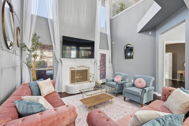 Foto del edificio - 537 Purdue Dr