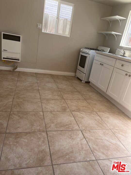 Foto del edificio - 1522 W 65th Pl