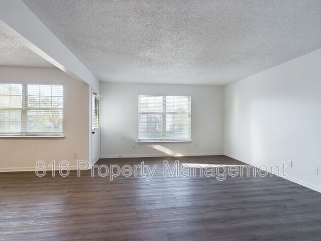 Building Photo - 300 Osage St