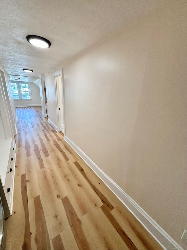Foto del edificio - 58 Maplewood Ave