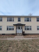 Building Photo - 424 23rd St