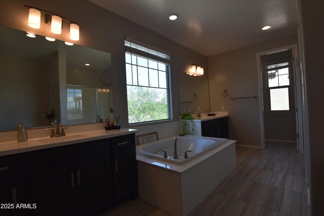 Building Photo - 250 E Wisteria Dr