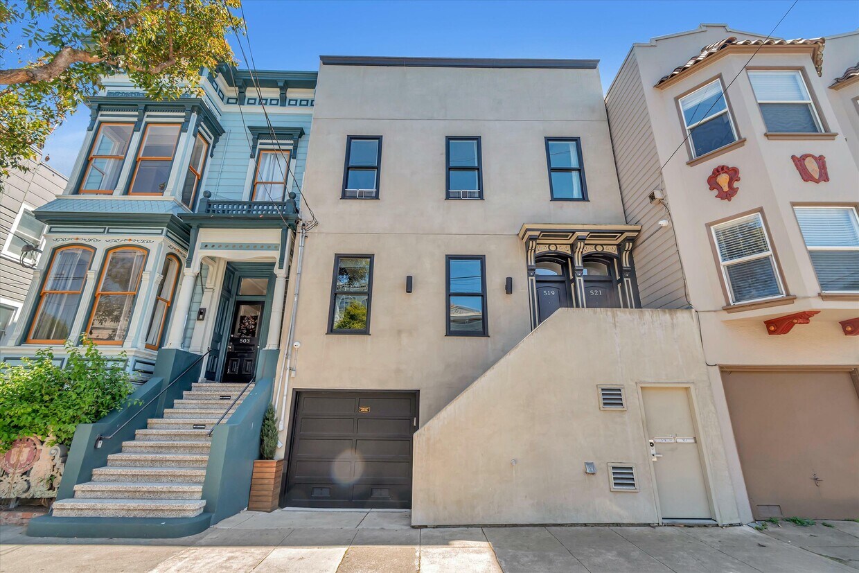 Primary Photo - 521 Grove St