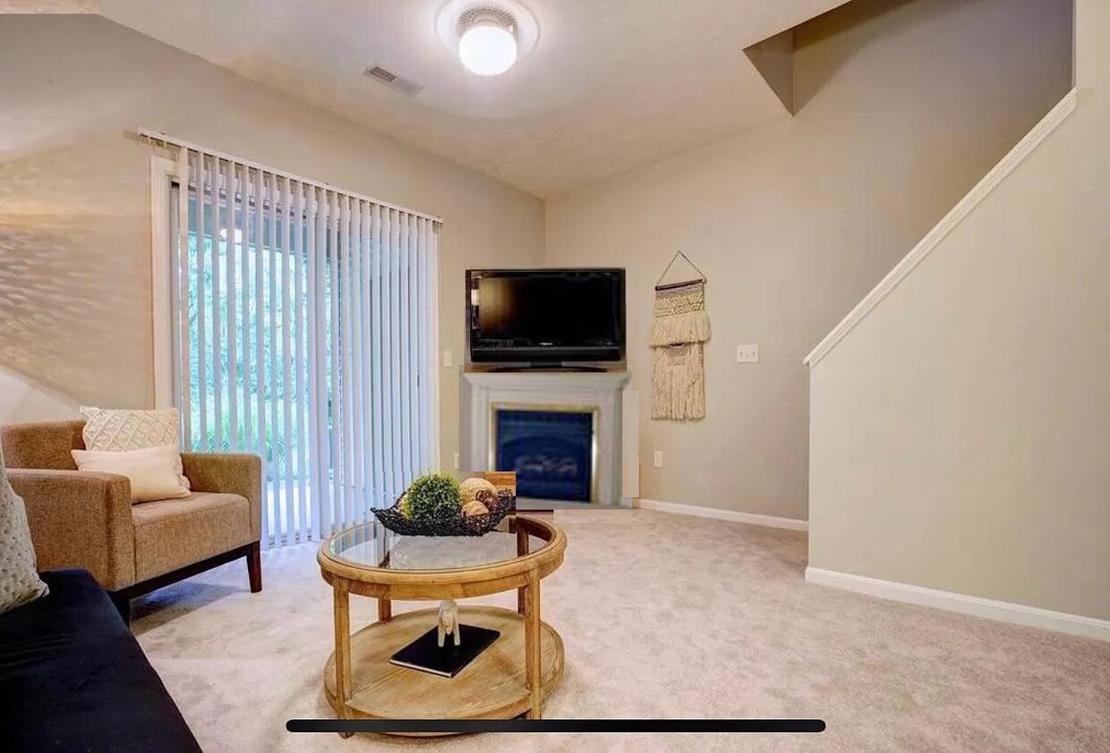 GREAT ROOM w FIREPLACE 9FT CEILINGS - 4150 Spanish Bay Dr