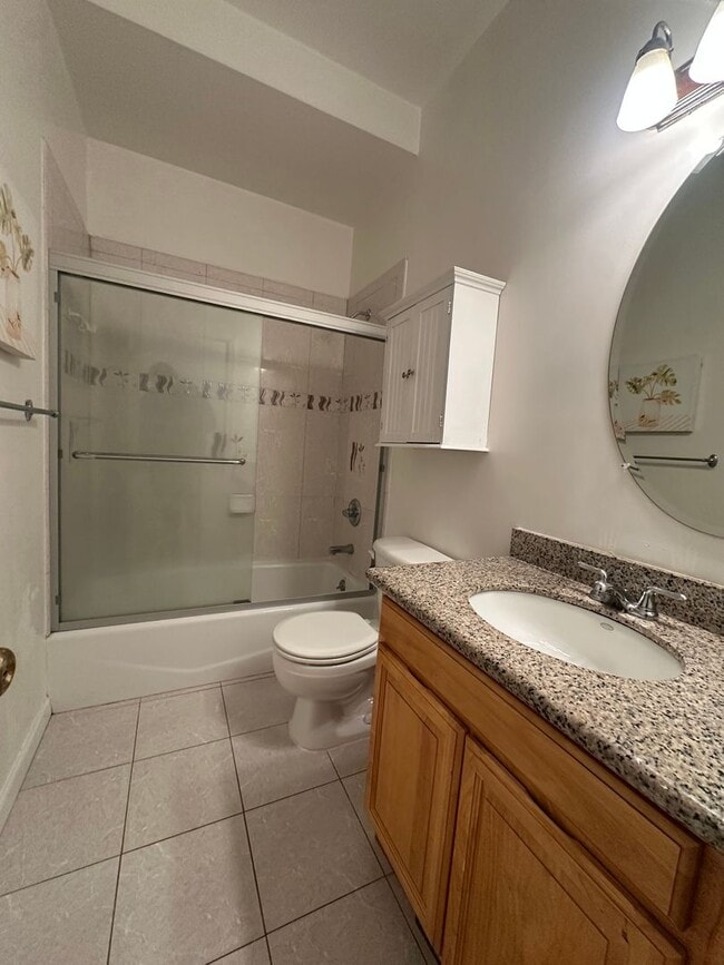 NML222 (222-12th) - NML222 (222-12th) Apartment