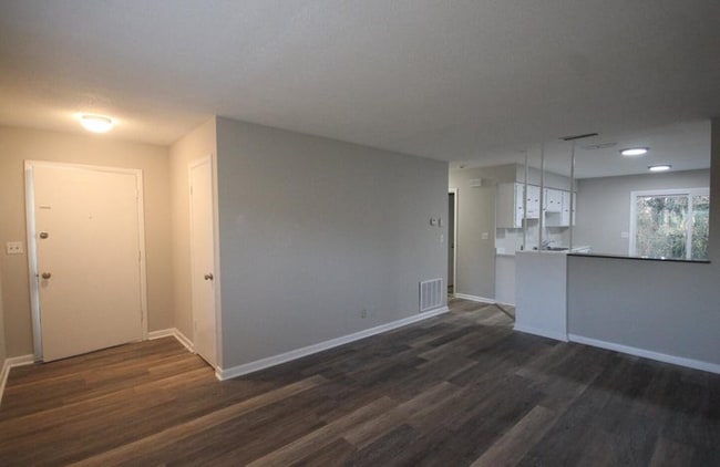 Building Photo - 3814 Cherwood Ln
