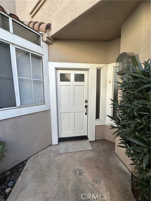 Foto del edificio - 2124 Camellia Ln