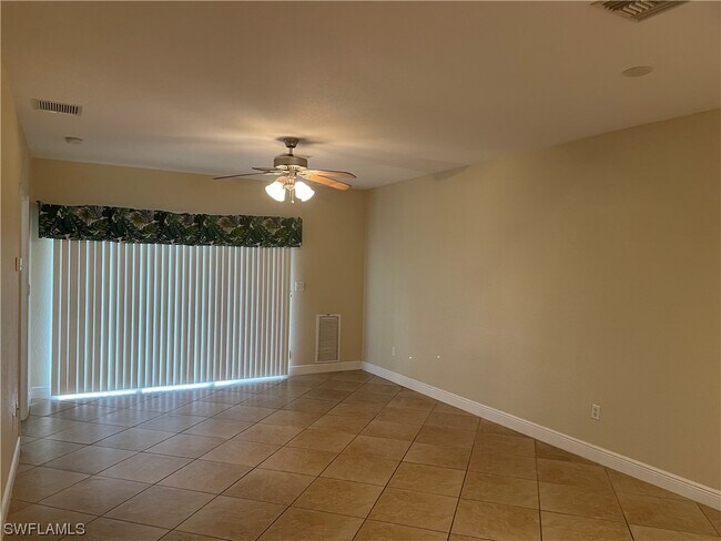 Foto del edificio - 264 SW 3rd Terrace